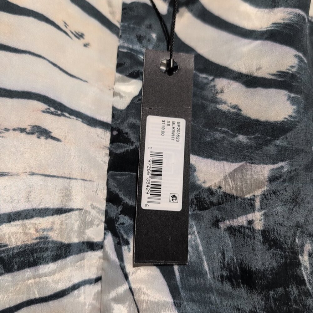 NWT Steve Madden Desdemona Printed Crinkled Jumpsuit Black / White - Picture 2 of 7